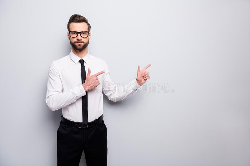 photo-handsome-business-man-professional-indicating-fingers-empty-space-advising-novelty-offic...jpg
